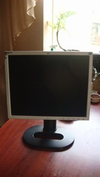 Продам бу монитор HP L1925