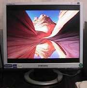 Монитор SAMSUNG